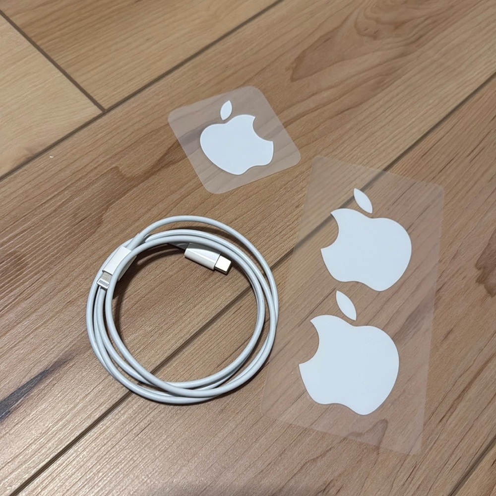 Apple charger USB-C to Lightning cable